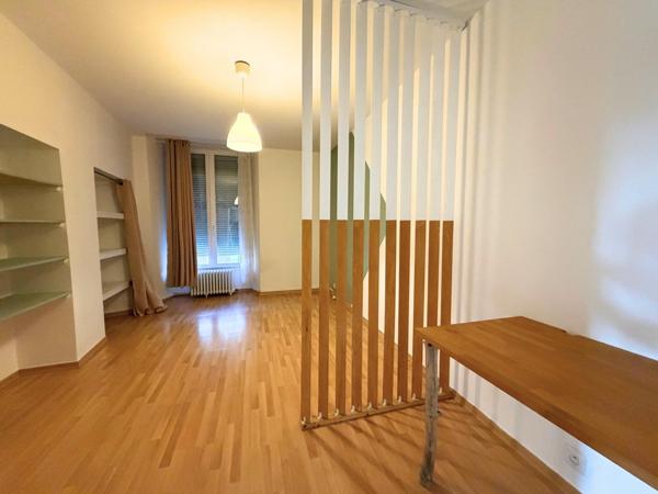 Appartement 3 pièces - 77m² - centre-ville de Guignes