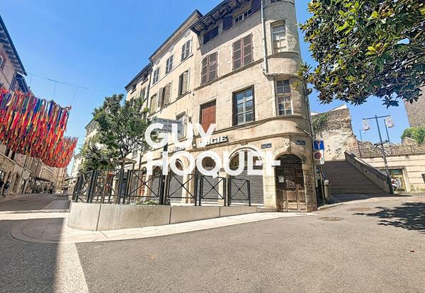 Local Commercial + Réserve ou Studio à rénover + Cave Voutée- 71000 MACON