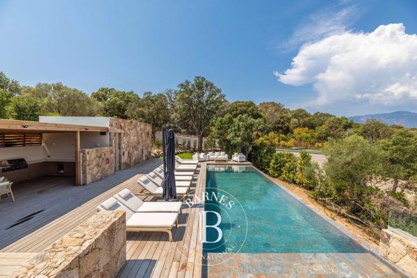 Sainte-Lucie-de-Porto-Vecchio, Maison 6 Chambres -  320 m² à vendre