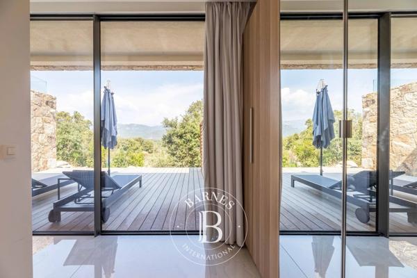 Sainte-Lucie-de-Porto-Vecchio, Maison 6 Chambres -  320 m² à vendre