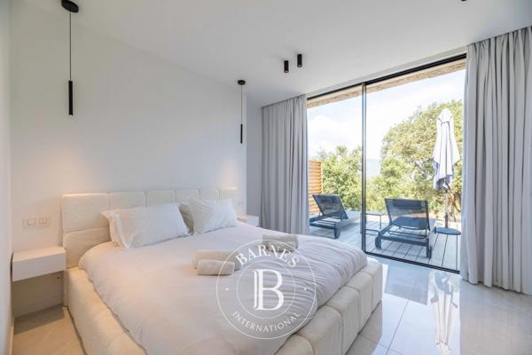 Sainte-Lucie-de-Porto-Vecchio, Maison 6 Chambres -  320 m² à vendre