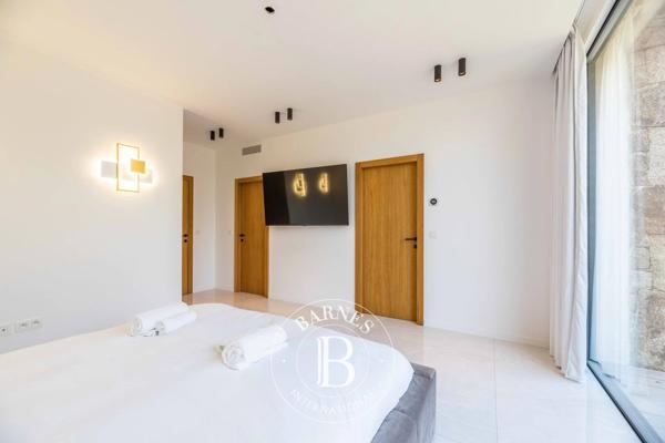 Sainte-Lucie-de-Porto-Vecchio, Maison 6 Chambres -  320 m² à vendre