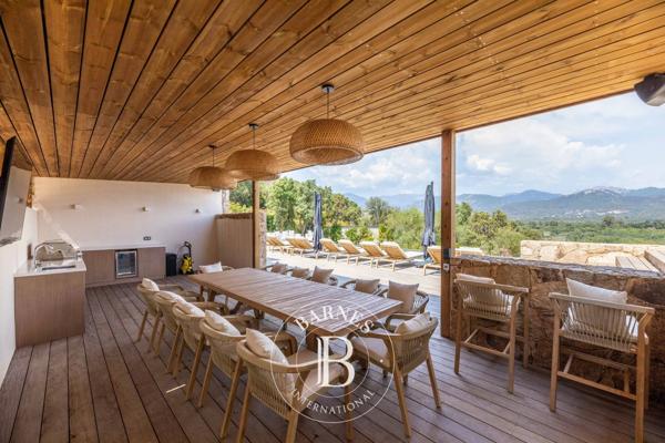 Sainte-Lucie-de-Porto-Vecchio, Maison 6 Chambres -  320 m² à vendre