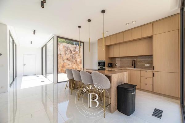 Sainte-Lucie-de-Porto-Vecchio, Maison 6 Chambres -  320 m² à vendre