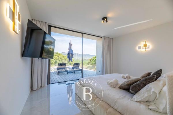 Sainte-Lucie-de-Porto-Vecchio, Maison 6 Chambres -  320 m² à vendre