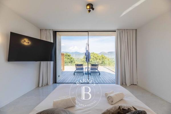 Sainte-Lucie-de-Porto-Vecchio, Maison 6 Chambres -  320 m² à vendre