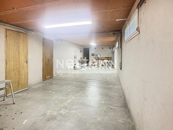 A vendre maison plain pied, garage double et terrain de 5135m²