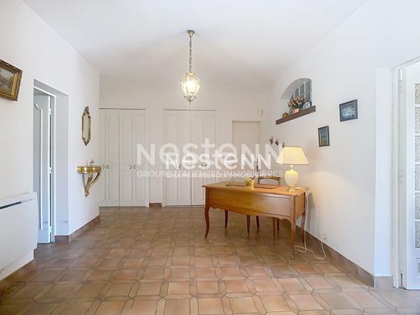 A vendre maison plain pied, garage double et terrain de 5135m²