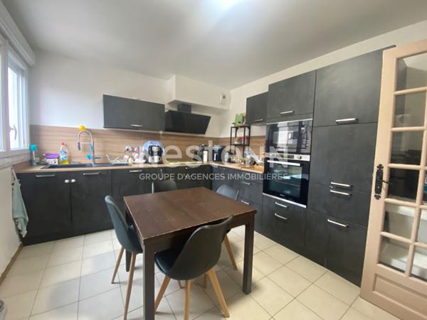 Appartement situé à Evry-Courcouronnes - 101 m2 - 3 chambres