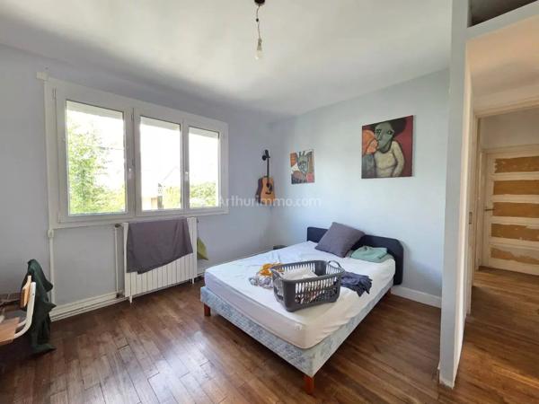 Vente                                                      Maison
                        
                     5 pièces                      110 m2                     à Auray