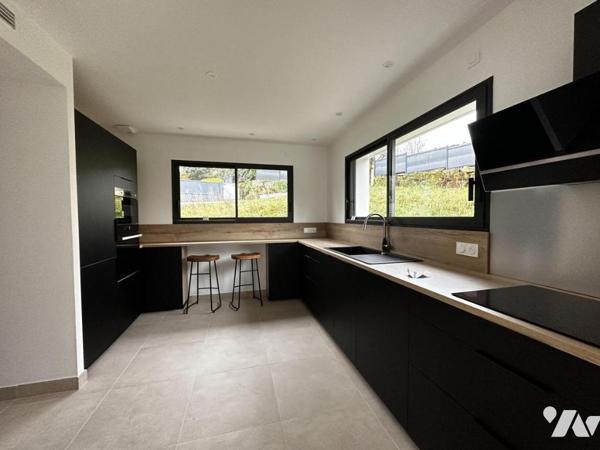 A VENDRE 56 ELVEN MAISON NEUVE AVEC SOUS-SOL PROCHE BOURG ET ECOLE