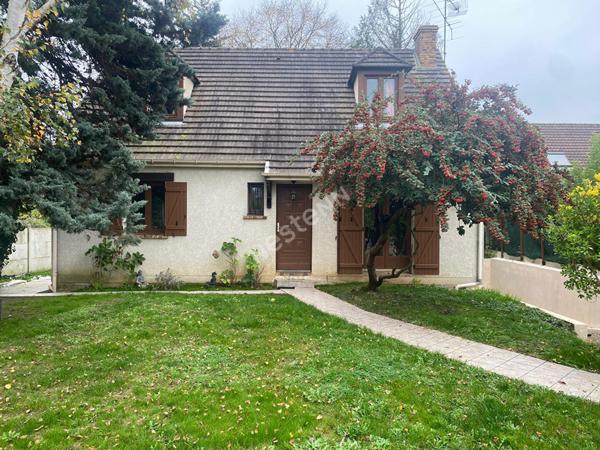 Vente maison 6 pièces 108m² à Chaumontel, bien calme et discret à visiter rapidement.