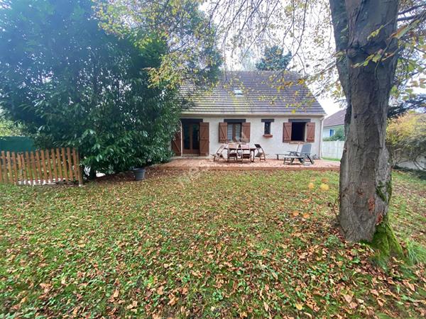 Vente maison 6 pièces 108m² à Chaumontel, bien calme et discret à visiter rapidement.