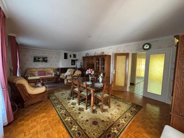 Belle maison familiale avec sous-sol total