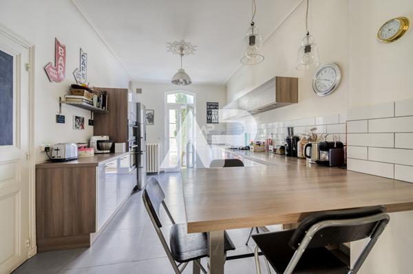 SEVRES RIVE DROITE - DEMEURE DE CHARME €1 895 000 ** - Référence 626-S