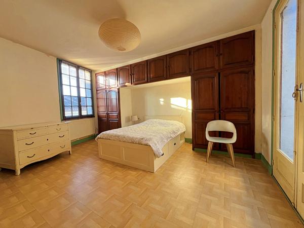 Maison Angoulême 4 pièce(s) 118 m2 + dépendance