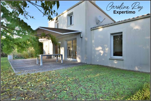 Clisson (44190) CLISSON - Maison contemporaine 4 chambres, garage sur 990 m² de terrain clos et arboré.