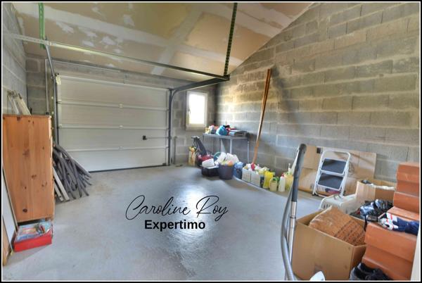 Clisson (44190) CLISSON - Maison contemporaine 4 chambres, garage sur 990 m² de terrain clos et arboré.