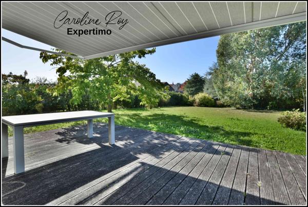 Clisson (44190) CLISSON - Maison contemporaine 4 chambres, garage sur 990 m² de terrain clos et arboré.