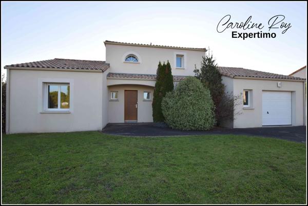 Clisson (44190) CLISSON - Maison contemporaine 4 chambres, garage sur 990 m² de terrain clos et arboré.