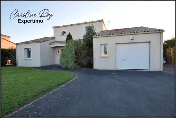 Clisson (44190) CLISSON - Maison contemporaine 4 chambres, garage sur 990 m² de terrain clos et arboré.