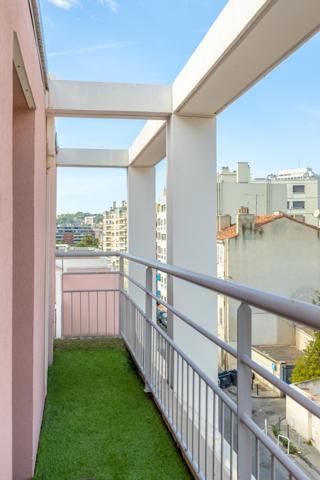 Appartement T2 dernier étage avec terrasse - Menpenti / Baille - Marseille