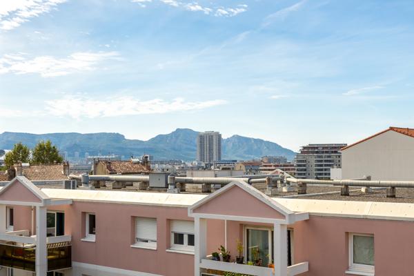 Appartement T2 dernier étage avec terrasse - Menpenti / Baille - Marseille