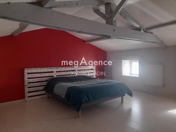 Maison à Nueil-les-Aubiers, 79250 - 5 pièces 115m²