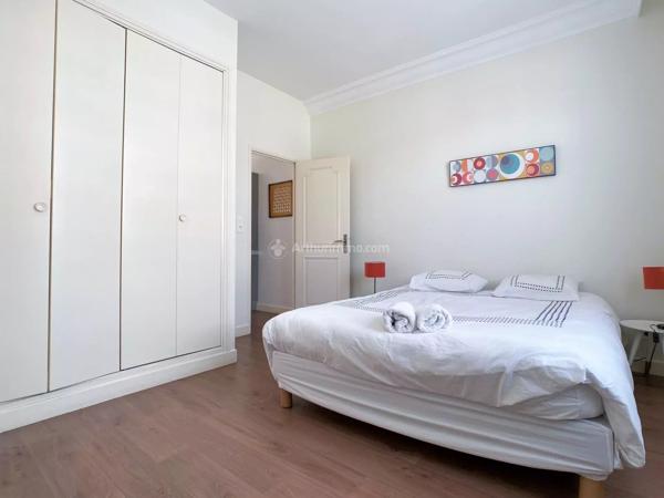Location                                                      Appartement
                        
                     2 pièces                      43 m2                     à Albi