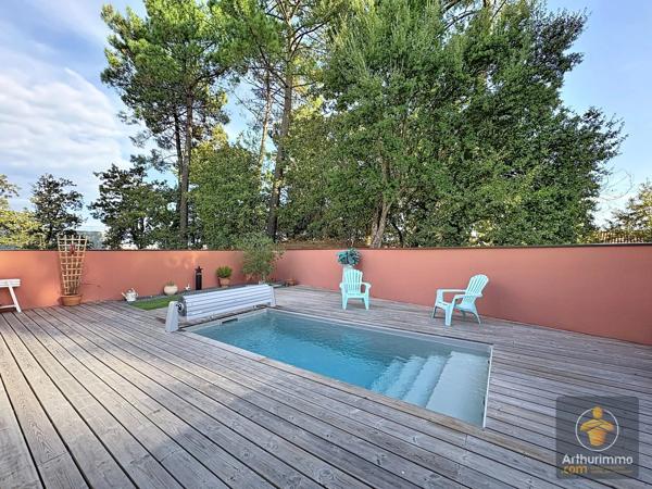 Vente                                                      Maison
                        
                     4 pièces                      100 m2                     à Mimizan
