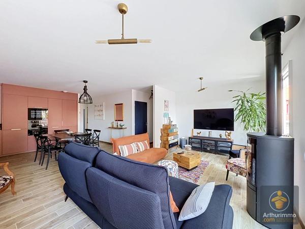 Vente                                                      Maison
                        
                     4 pièces                      100 m2                     à Mimizan