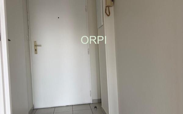 Appartement à vendre    1 pièce •  Thiais