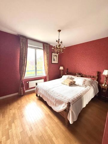 Appartement à vendre 5 pièces (78) 97 m² - 3 chambres - terrasse - 2 garages - cave