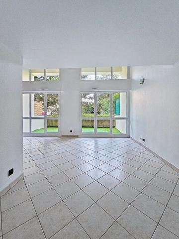 Duplex avec terrasse - stationnement au sous sol - rénovation énergétique récente