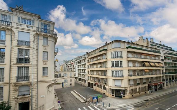 Appartement à vendre    3 pièces • 71,12 m2 Nice