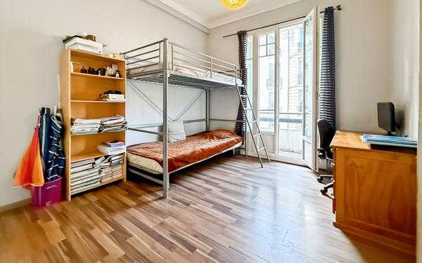 Appartement à vendre    3 pièces • 71,12 m2 Nice