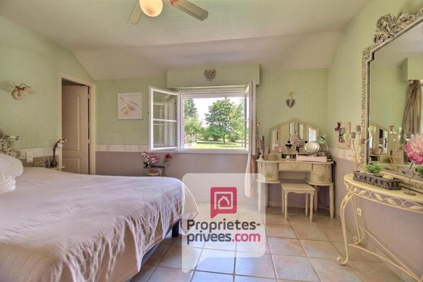 INCROYABLE PROPRIETE, avec ETANG bordée par rivière sur plus de 4,5 Hectares