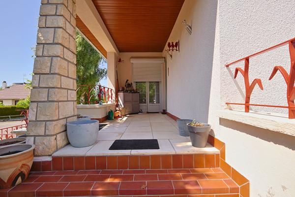 Maison Nevers, proche lycées, climatisation réversible, sous-sol, 3 chambres, 2H30 de Paris