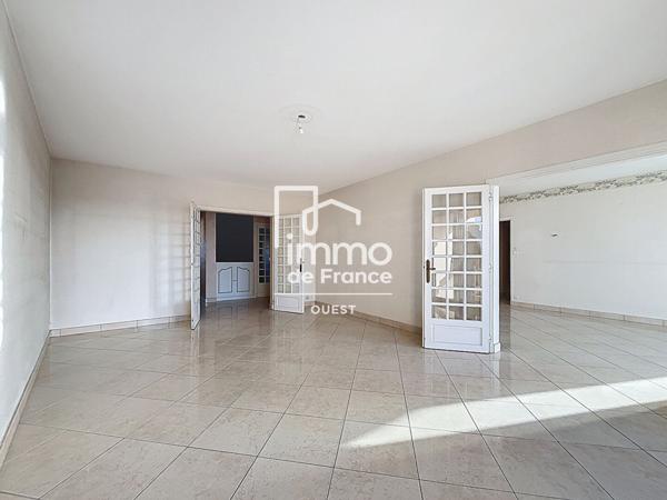 Appartement La Roche Sur Yon 6 pièce(s) 130 m2