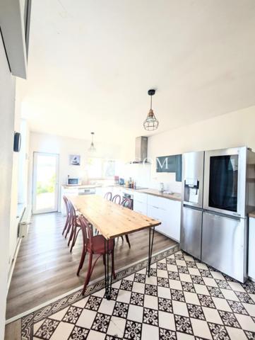 Maison 11 pièce(s) 7 chambre(s) 210 m²