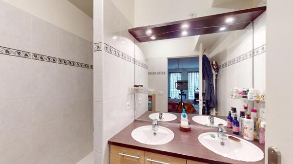 À vendre : Appartement 4 pièces à Paris 17, Terrasse et 2 parkings