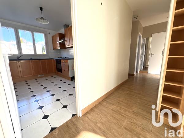 Location appartement 3 pièces 81 m² Corbeil-Essonnes