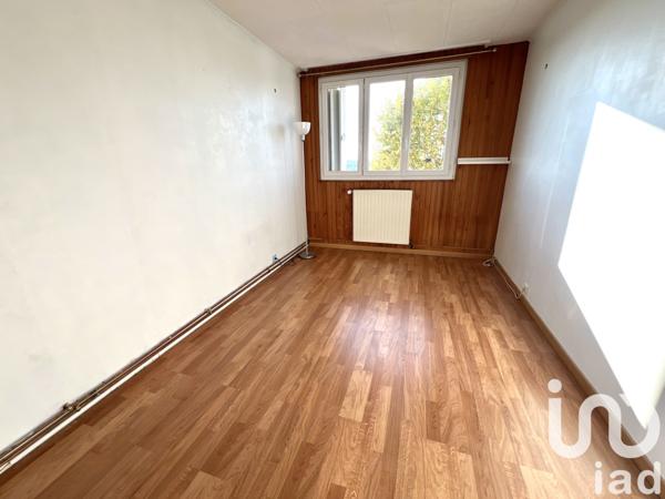 Location appartement 3 pièces 81 m² Corbeil-Essonnes