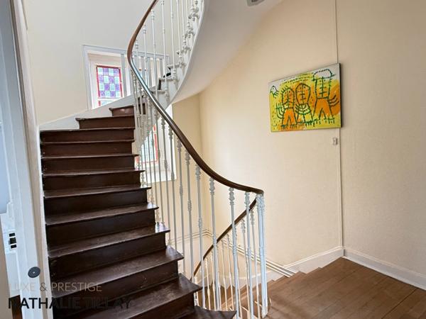 OLIVET bord du Loiret, maison de Maître à vendre 418 m² habitables , parc arboré et paysagé de 4337 M²