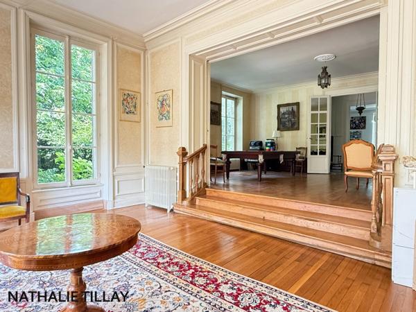 OLIVET bord du Loiret, maison de Maître à vendre 418 m² habitables , parc arboré et paysagé de 4337 M²