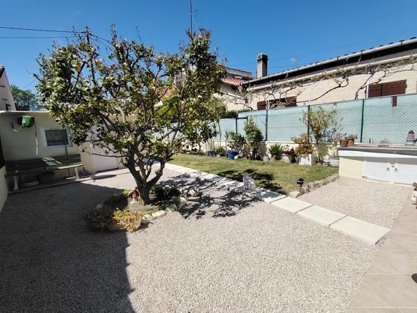 A VENDRE MAISON PLAIN PIED MARSEILLE 13014 HAUTEURS DE ST JOSEPH TERRAIN JARDIN GARAGE