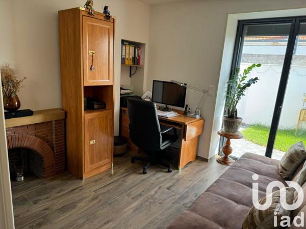 Maison 4 pièces de 137 m² à Périgny (17180)