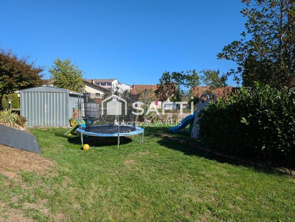 Maison de 118 m² habitables sur un terrain d'environ 1610 m²