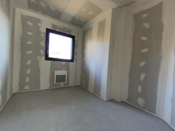 MAISON NEUVE 90 m² - 5 P - 3 CHAMBRES et 1 BUREAU