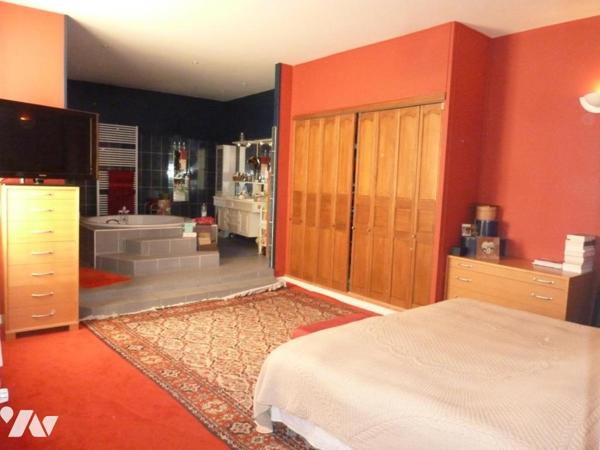 MAISON BOURGEOISE A VENDRE EN CENTRE-VILLE DE CAMBRAI